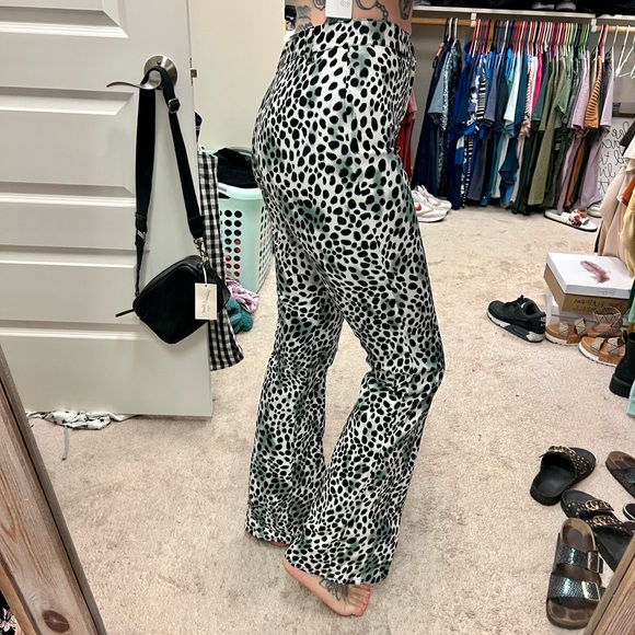 Motel Cheetah Flares - Picture 7 of 7